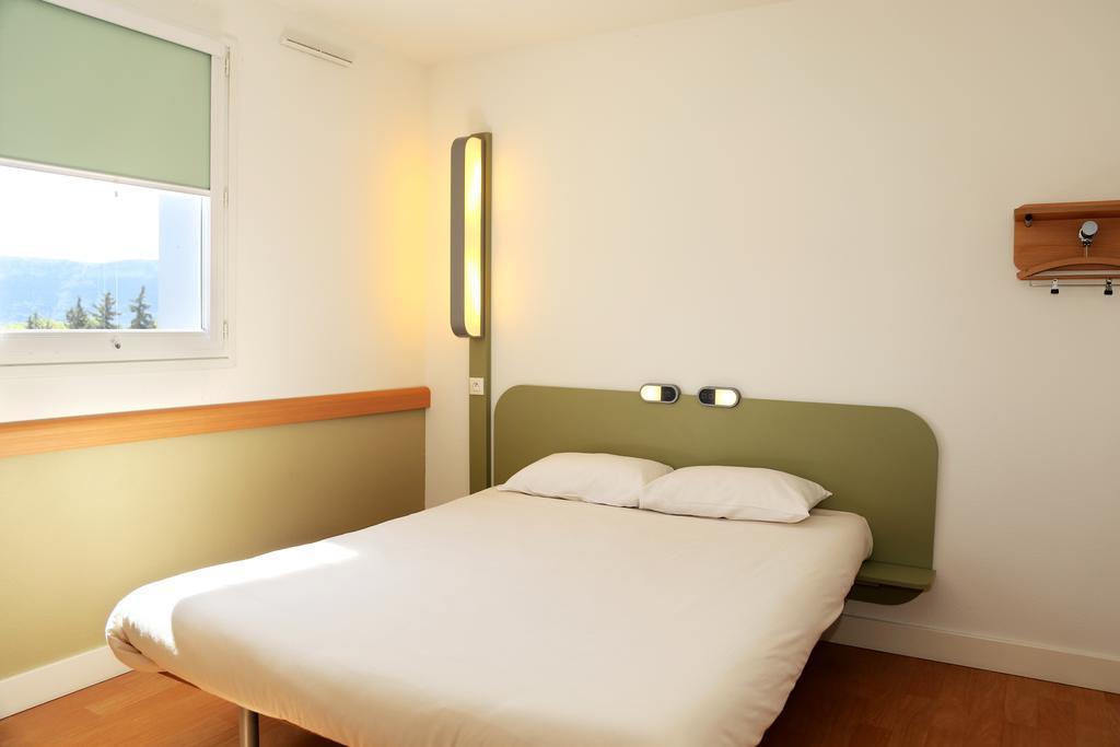 Ibis Budget Aubenas Zimmer foto